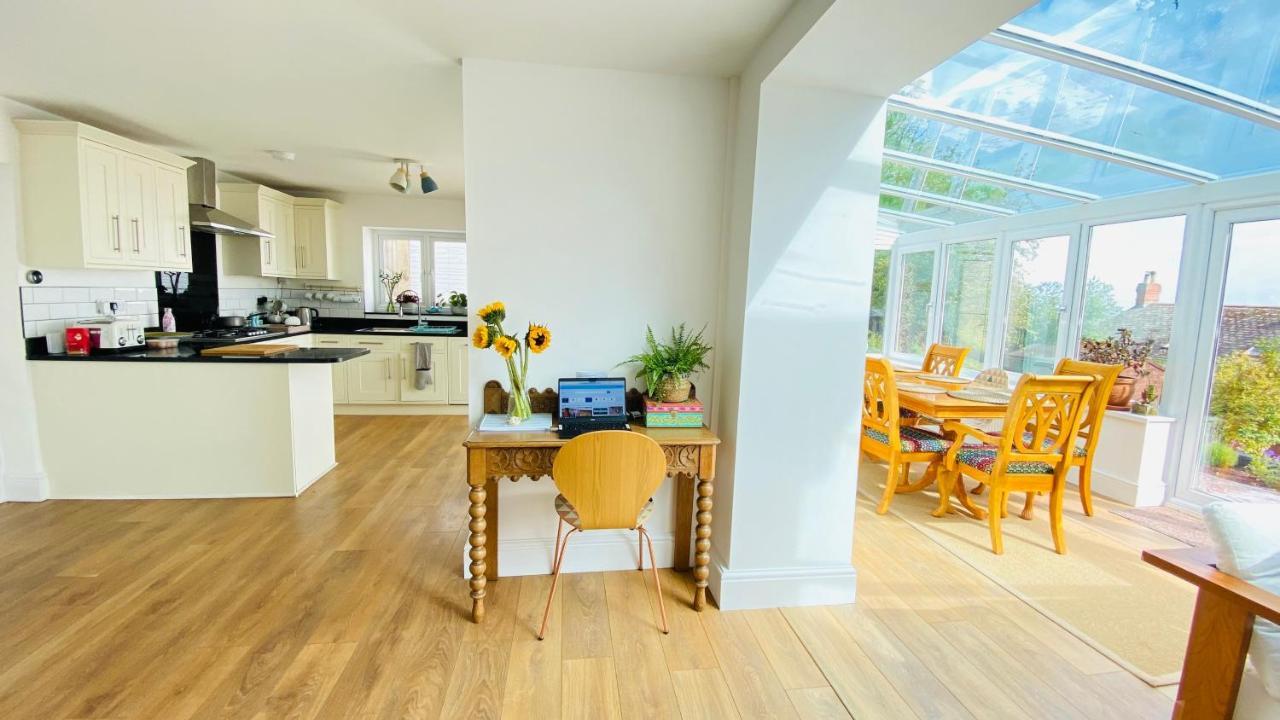 Gordy Hall -Sea Facing Welsh Cottage With Stunning Views 펜다인 외부 사진