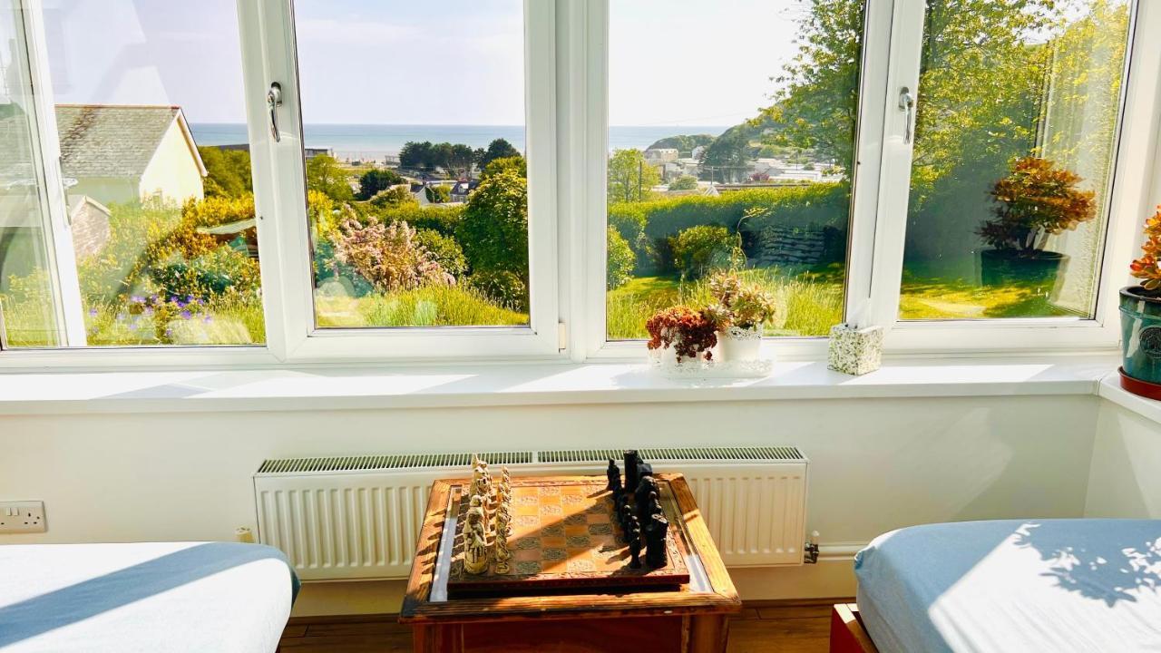 Gordy Hall -Sea Facing Welsh Cottage With Stunning Views 펜다인 외부 사진